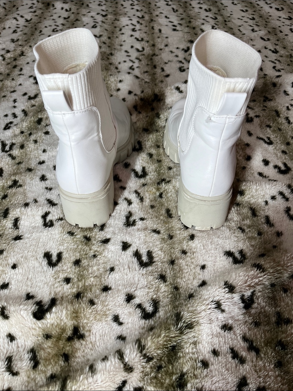 White Rib-Knit Chelsea Booties - Picture 2 of 7